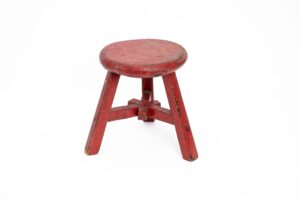 CHINA-MINI BANCO RED. VERMELHO 20CM.(ALT.22)